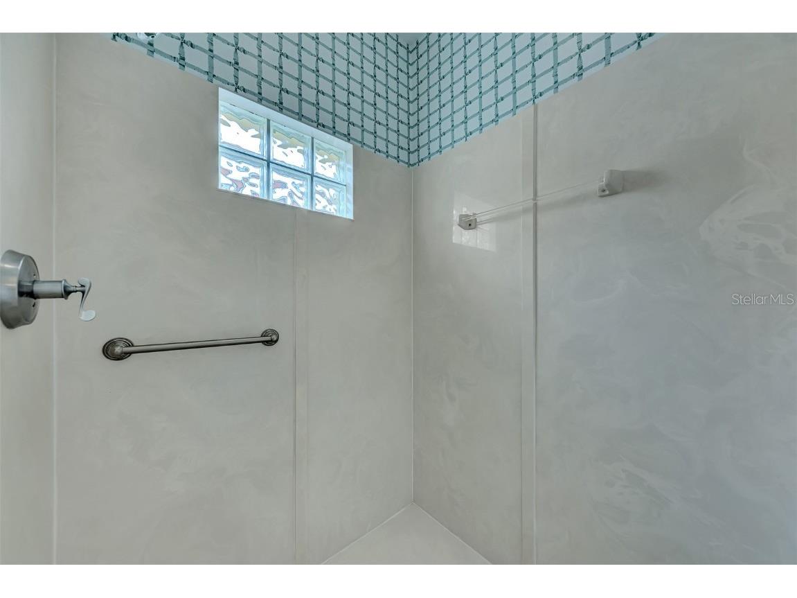 7270 Alicante Drive #3 Sarasota FL 34238 A4665768 image55