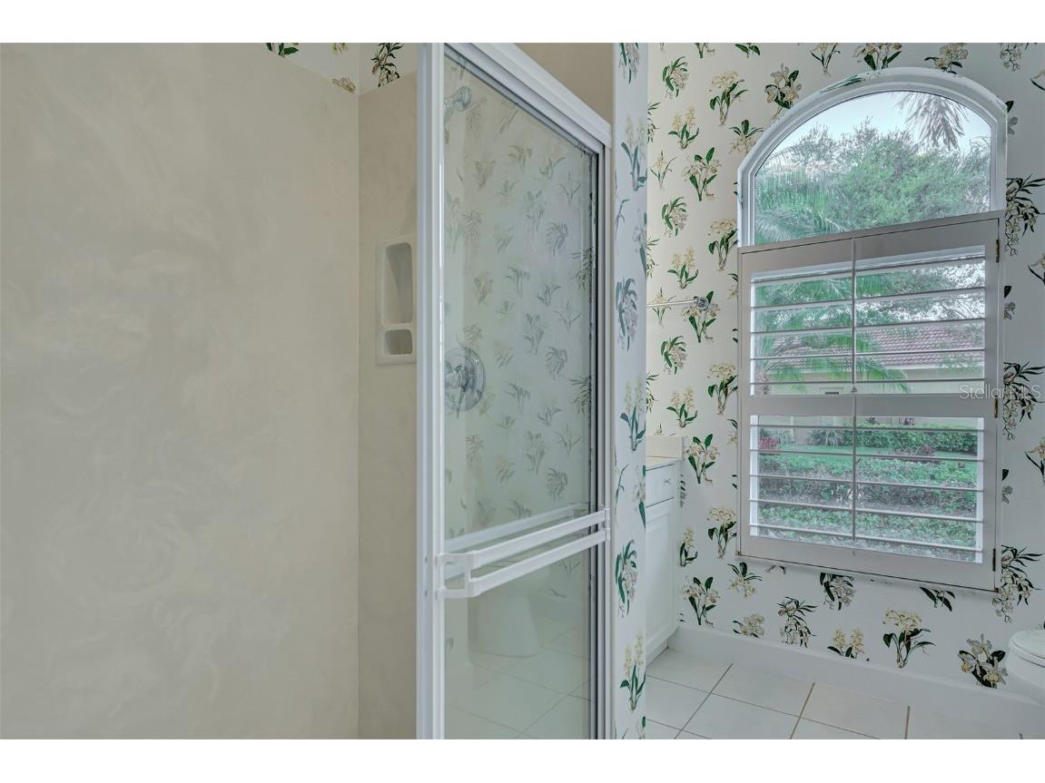 7270 Alicante Drive #3 Sarasota FL 34238 A4665768 image58