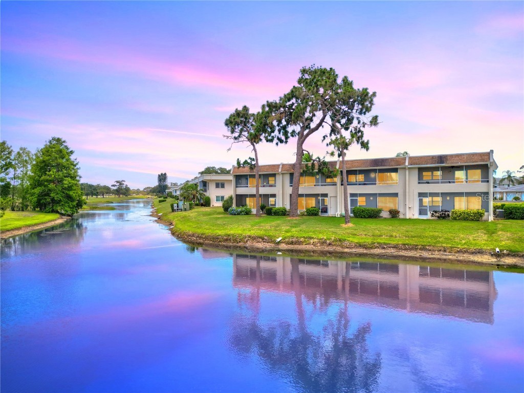 7271 W Country Club Drive N #121 Sarasota FL 34243 A4570662 image1