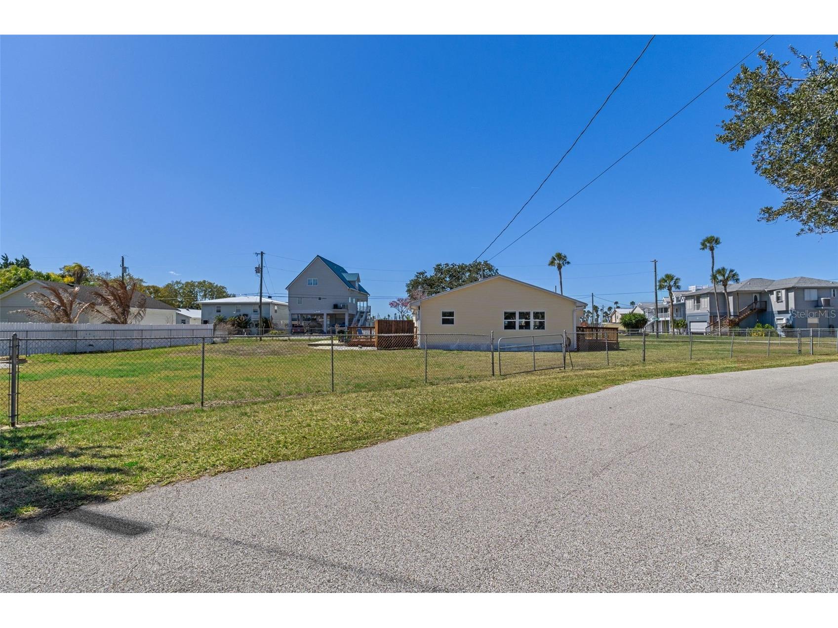 7272 Westwind Street Weeki Wachee FL 34607 A4687858 image1