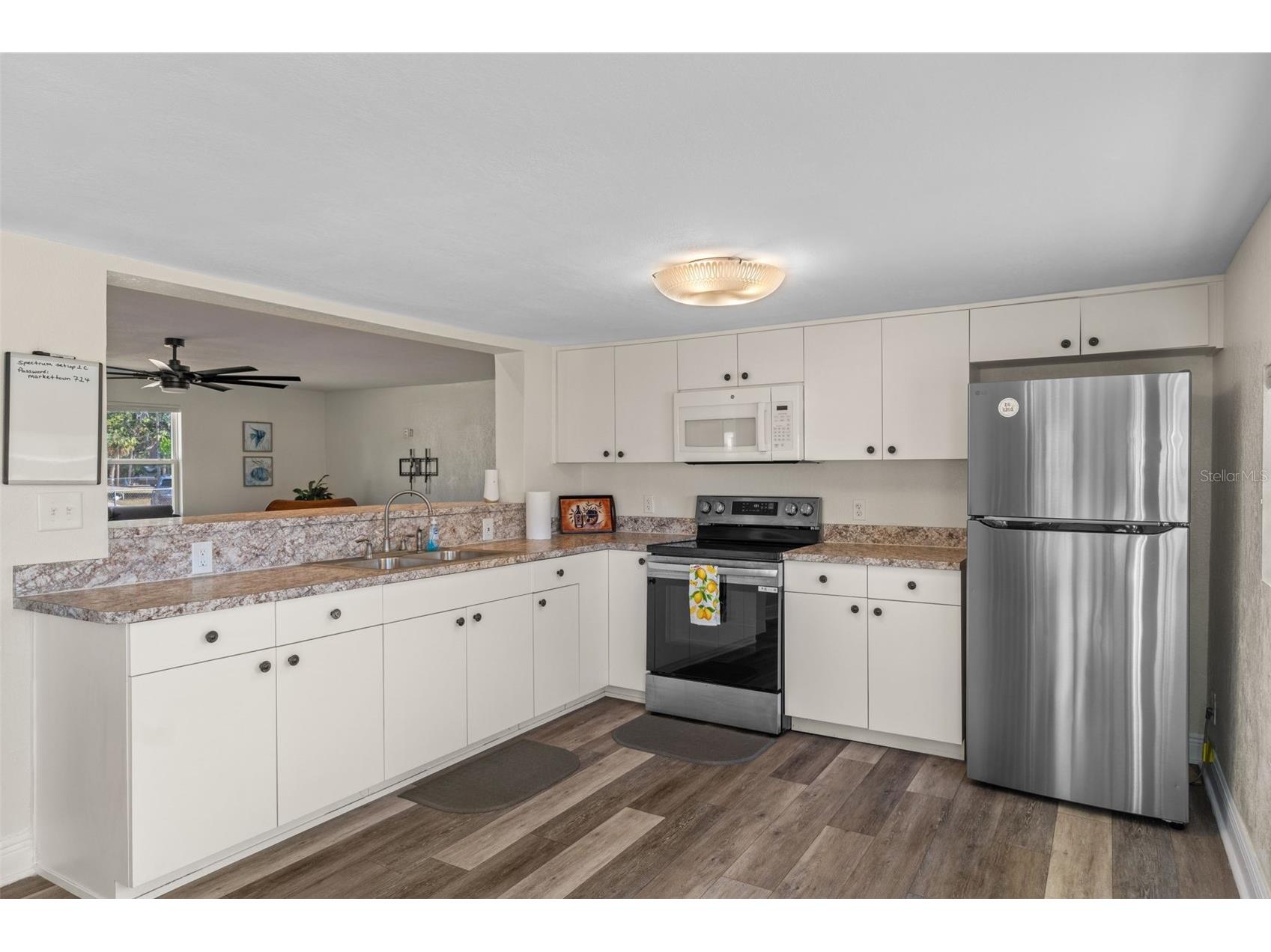 7272 Westwind Street Weeki Wachee FL 34607 A4687858 image17