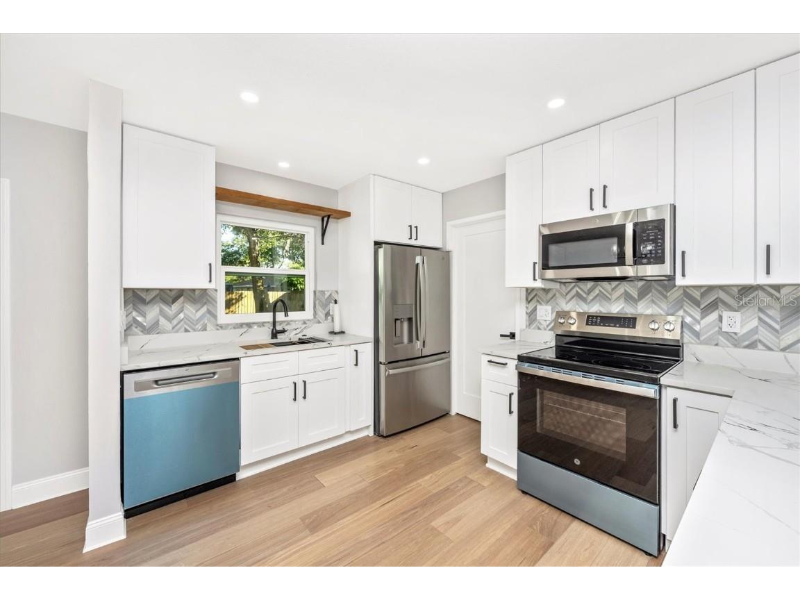 7273 61st Avenue N Saint Petersburg FL 33709 A4669157 image2