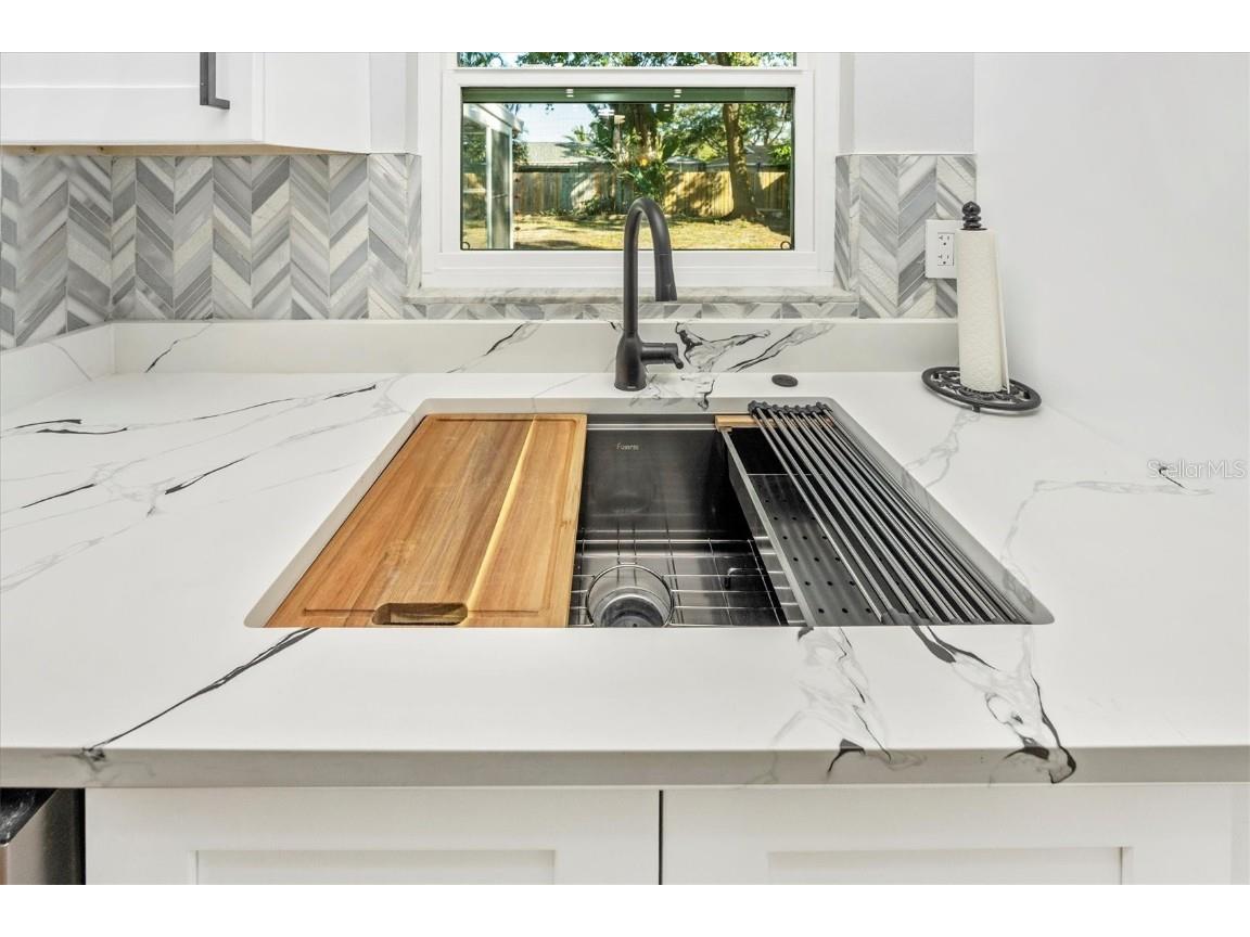 7273 61st Avenue N Saint Petersburg FL 33709 A4669157 image8