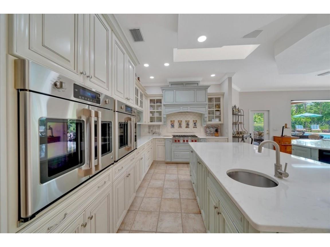 7275 Crystal Spring Run Weeki Wachee FL 34607 W7876370 image17