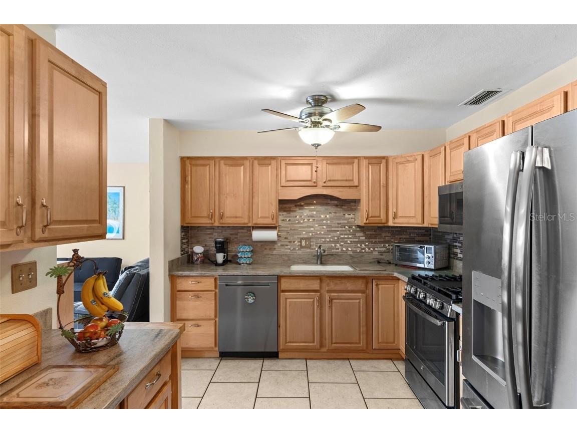 7276 21st Street N Saint Petersburg FL 33702 TB8392532 image8