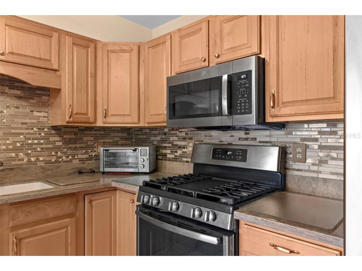 7276 21st Street N Saint Petersburg FL 33702 TB8392532 image9