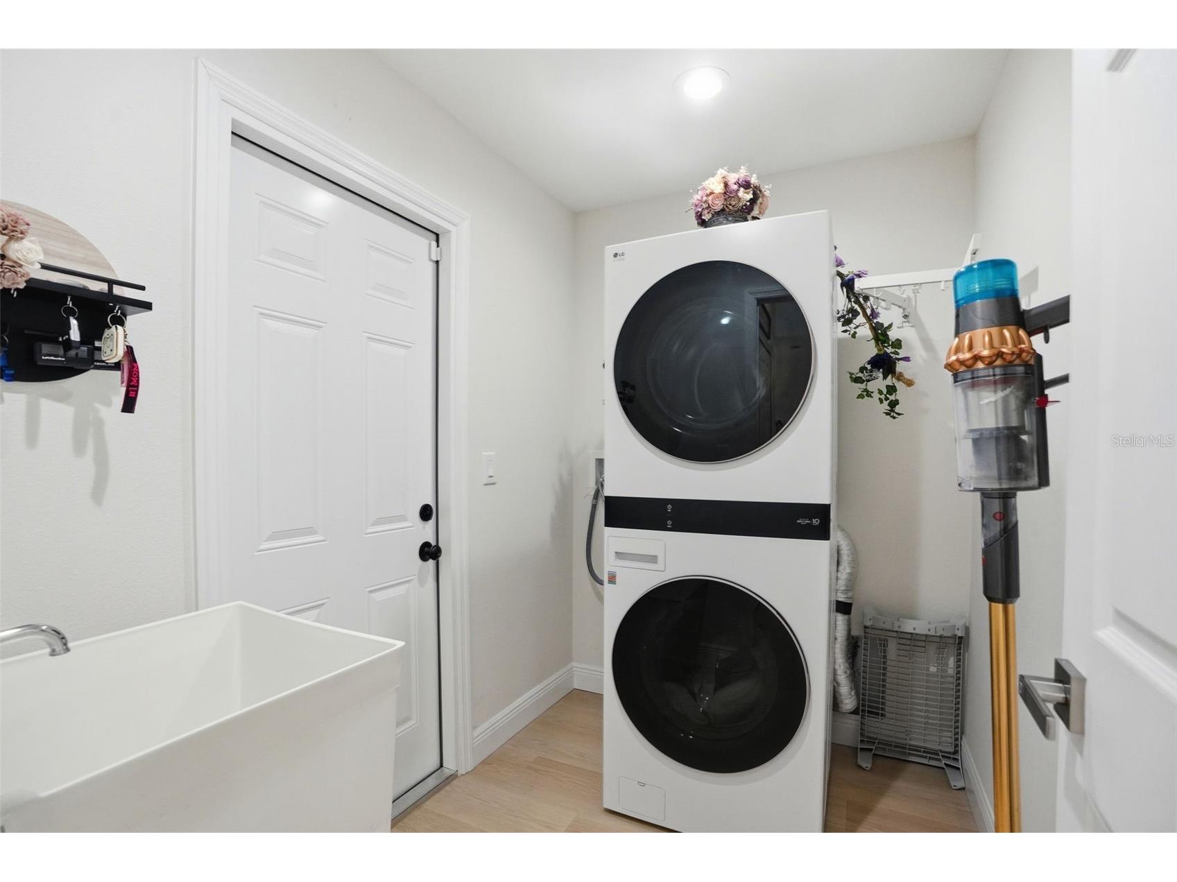 7279 Blackbird Avenue Weeki Wachee FL 34613 W7885499 image46
