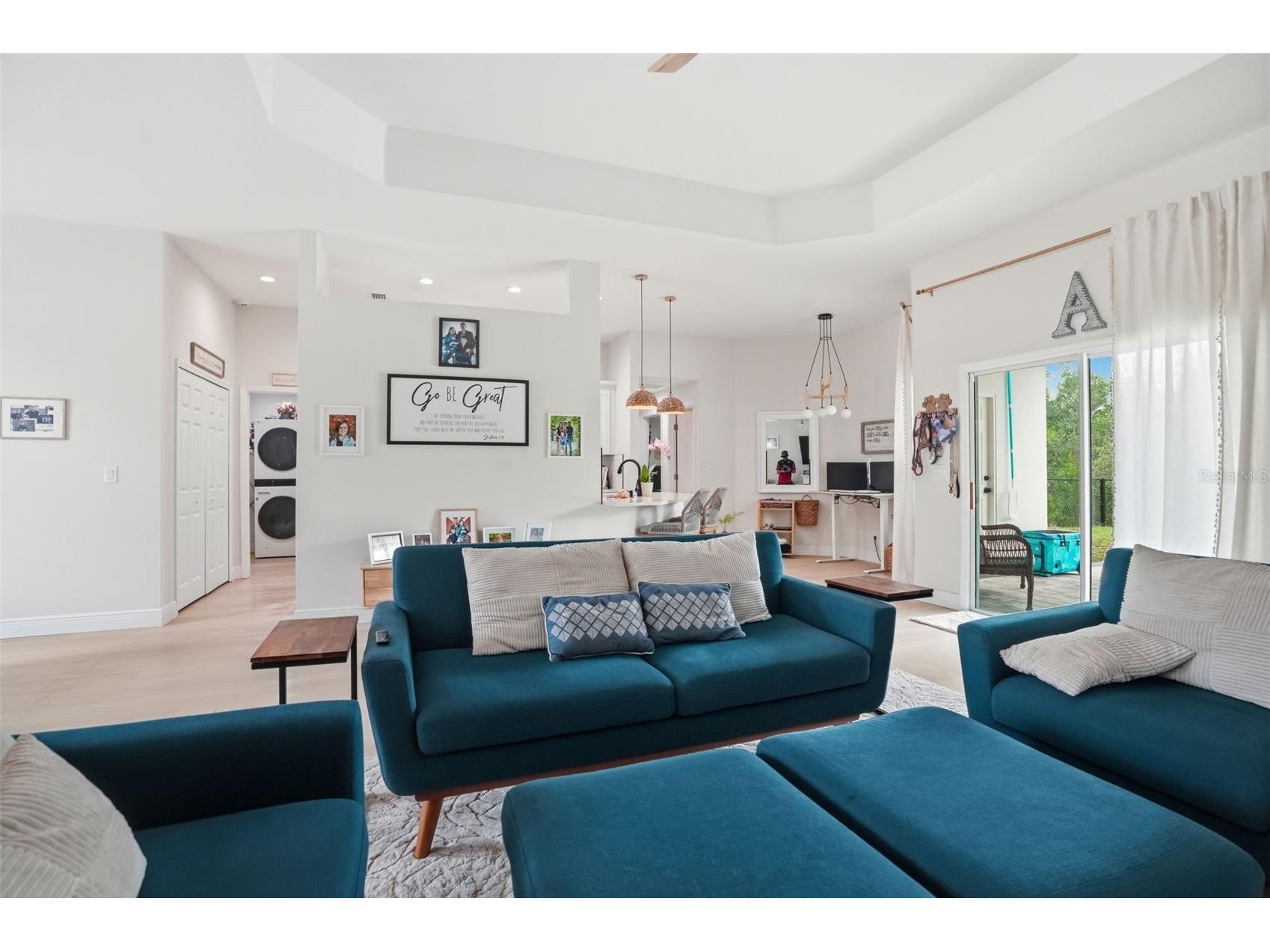 7279 Blackbird Avenue Weeki Wachee FL 34613 W7885499 image6