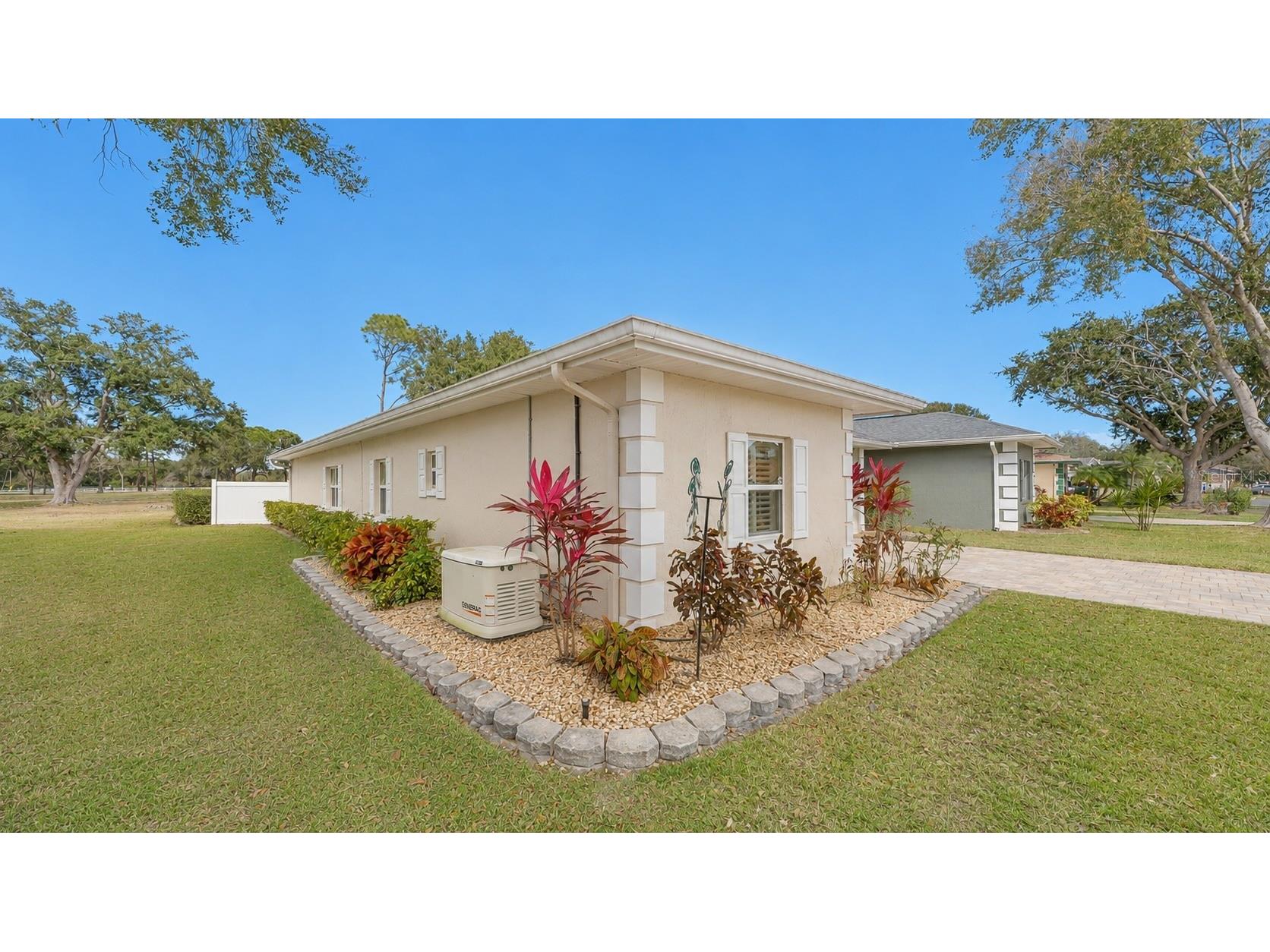 728 Canberra Road Winter Haven FL 33884 P4939181 image2
