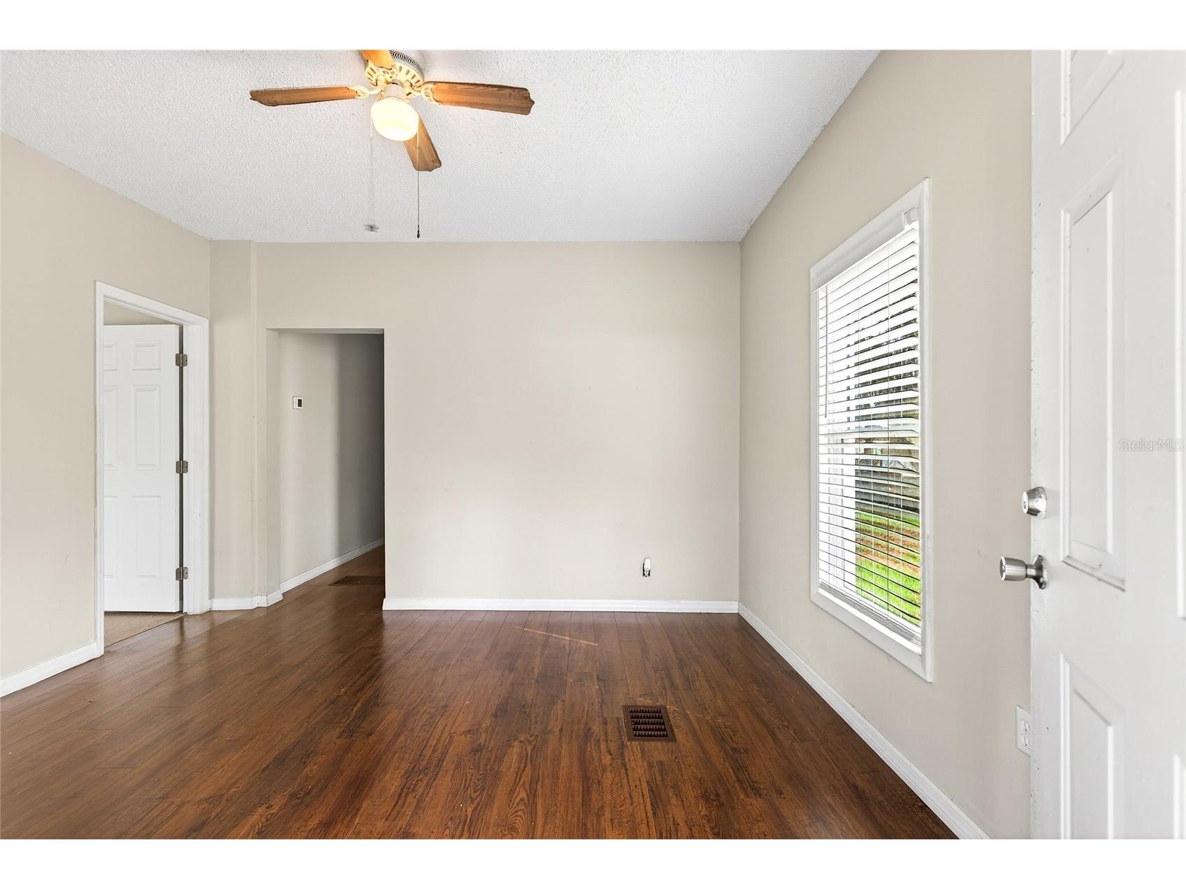 728 Mckenzie Street Leesburg FL 34748 OM719843 image4