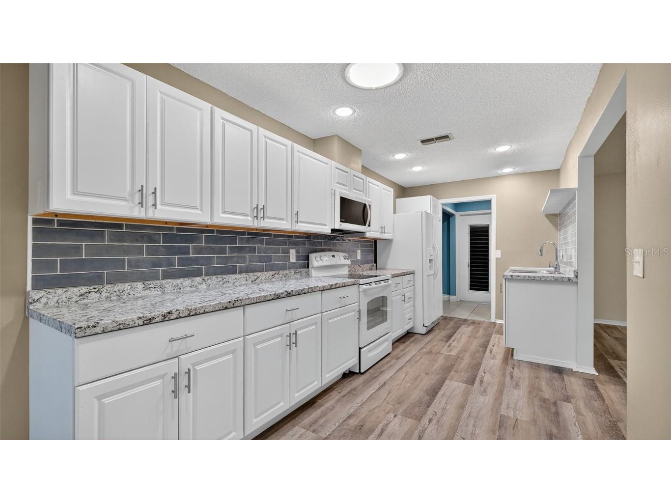 7280 Scotland Circle Weeki Wachee FL 34613 W7879363 image13