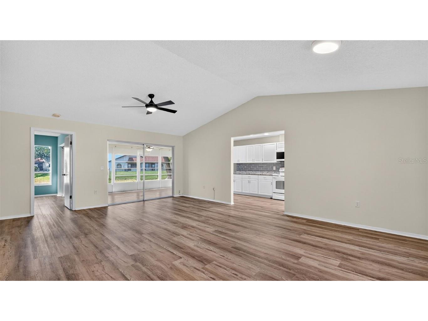 7280 Scotland Circle Weeki Wachee FL 34613 W7879363 image16