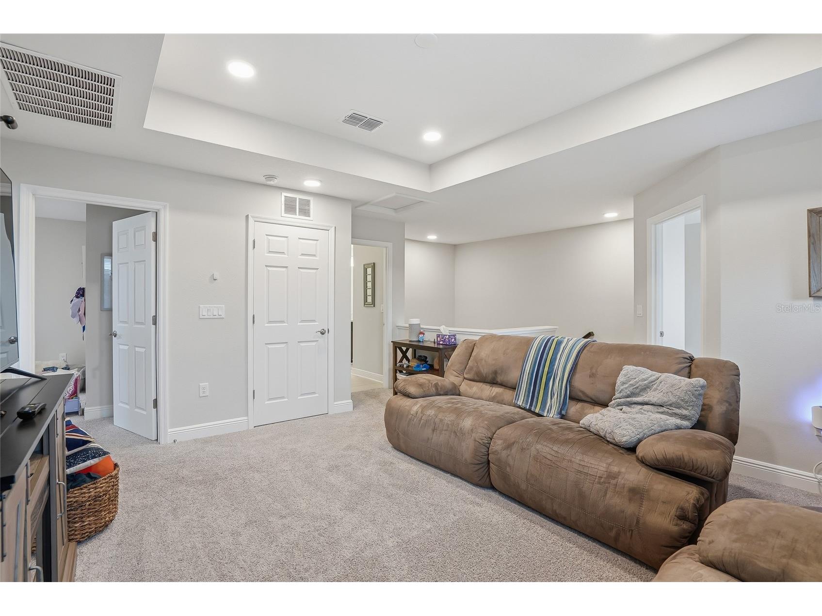 7284 Notched Pine Bend Wesley Chapel FL 33545 A4693673 image32
