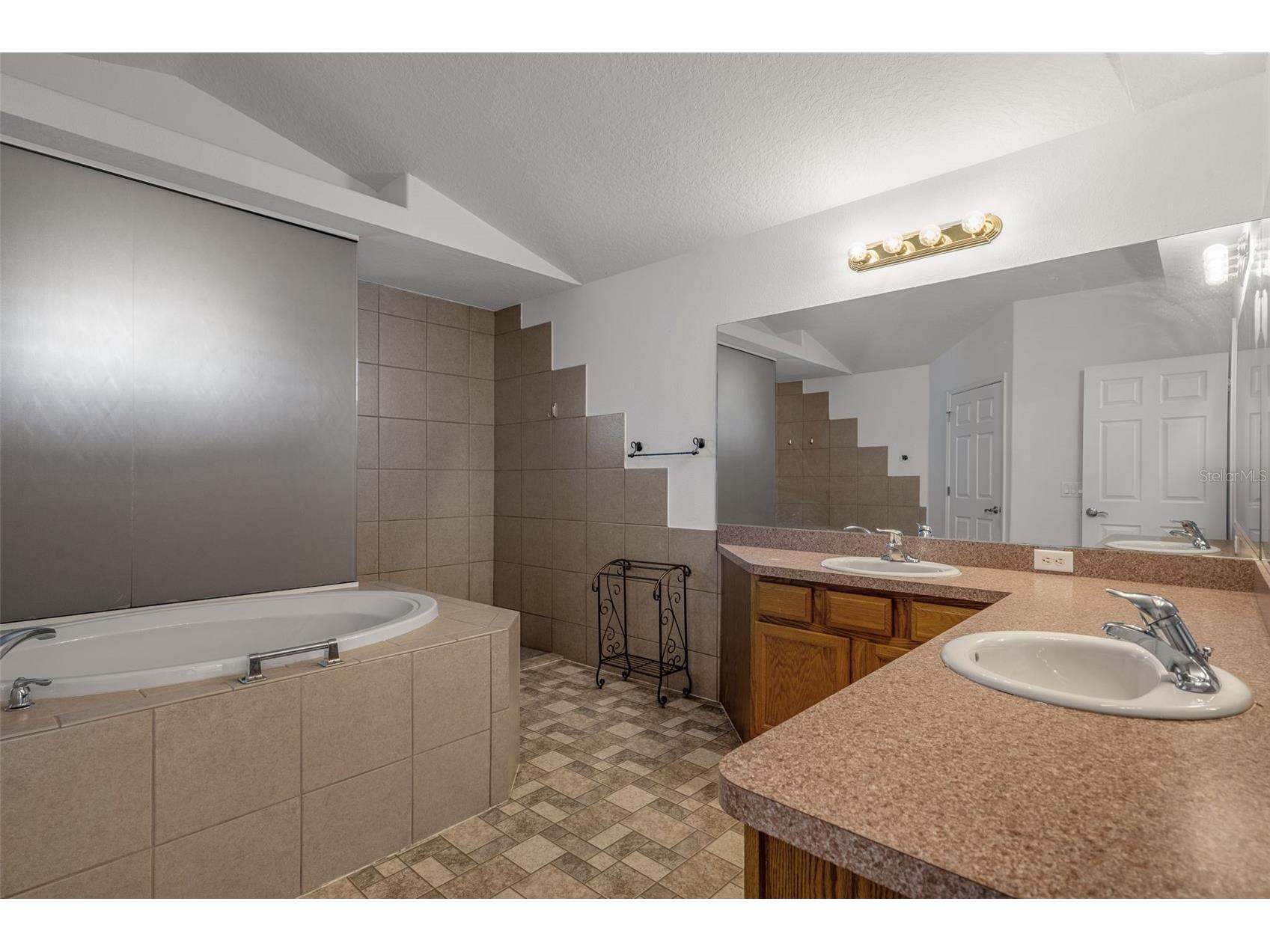 7285 Nightwalker Road Weeki Wachee FL 34613 W7882459 image41