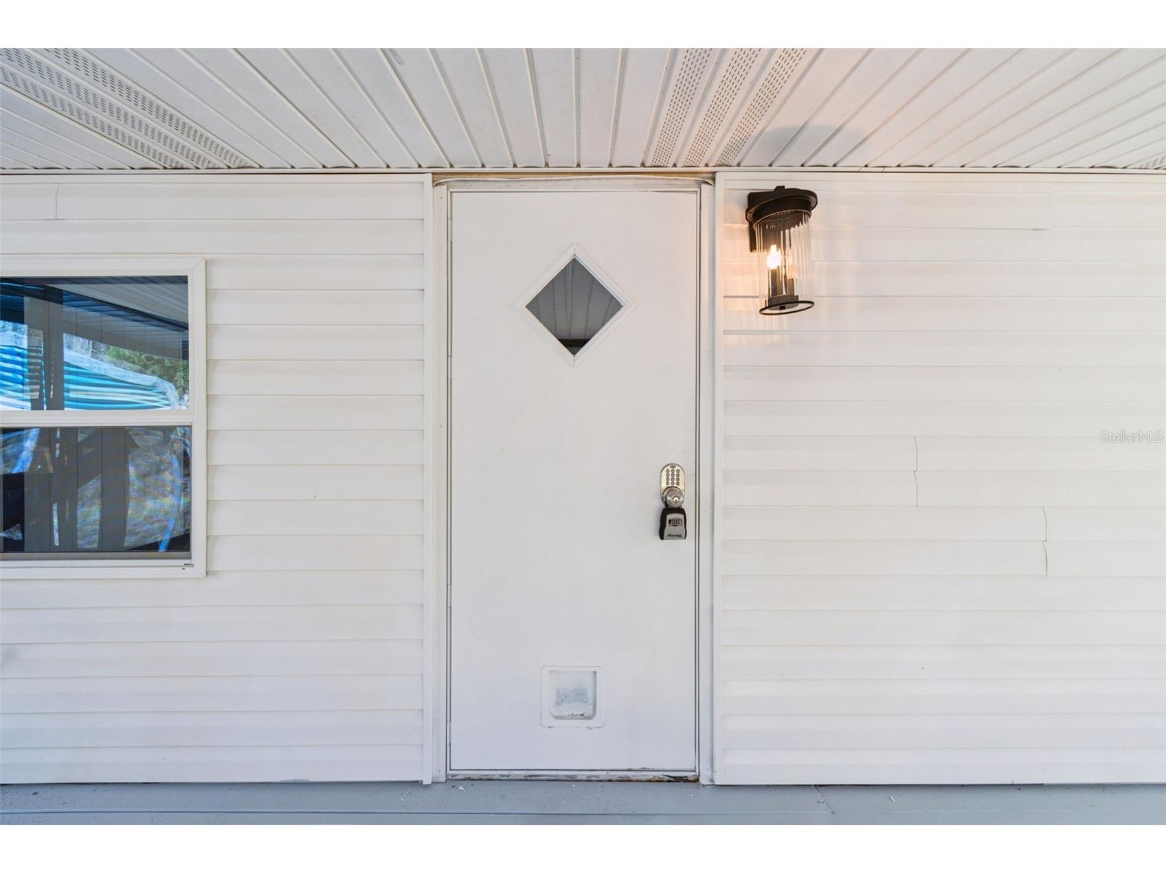 7287 Aberdeen Court Weeki Wachee FL 34607 - WEEKI WACHEE RIVER W7882316 image10