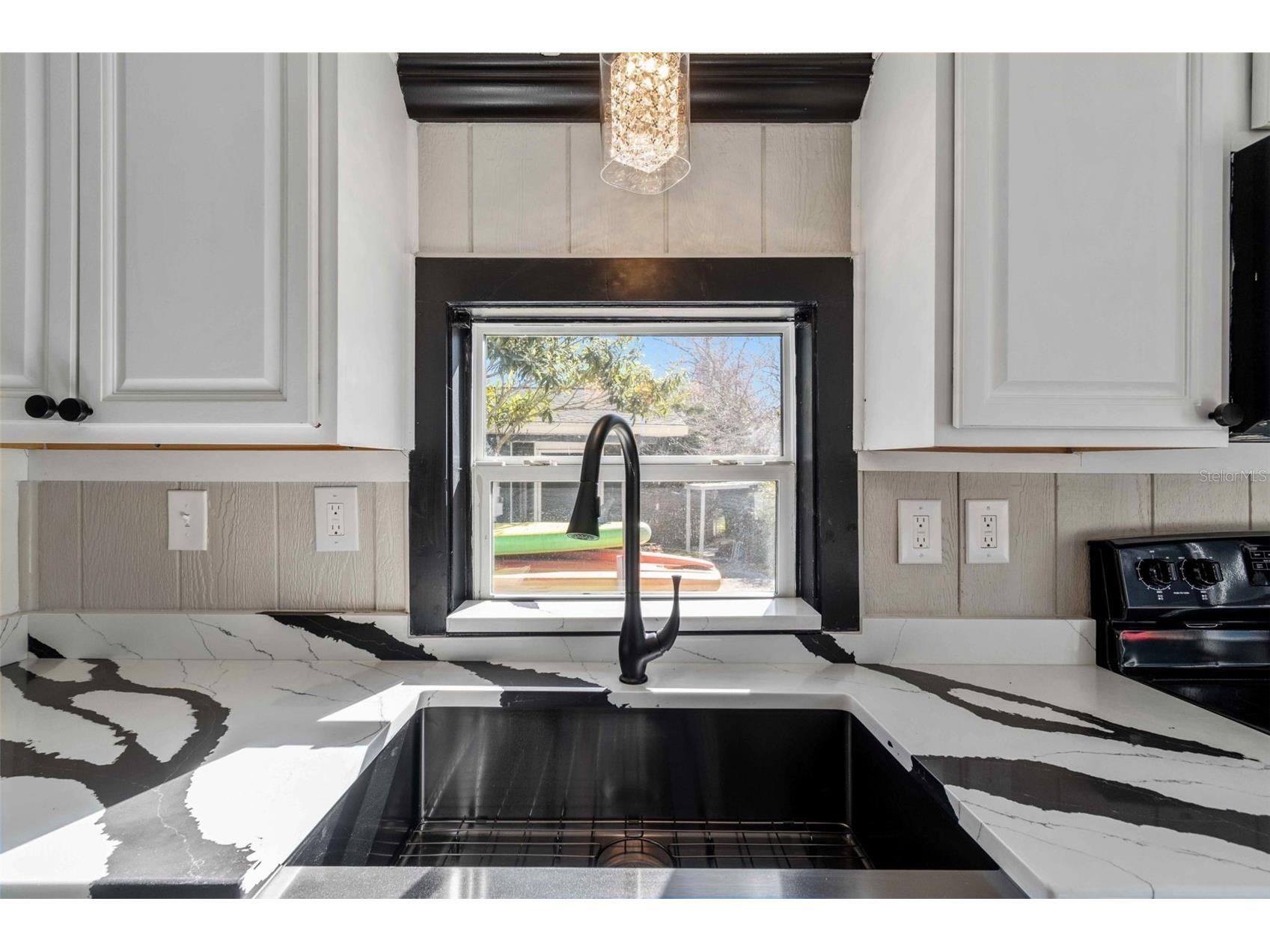 7287 Aberdeen Court Weeki Wachee FL 34607 - WEEKI WACHEE RIVER W7882316 image16