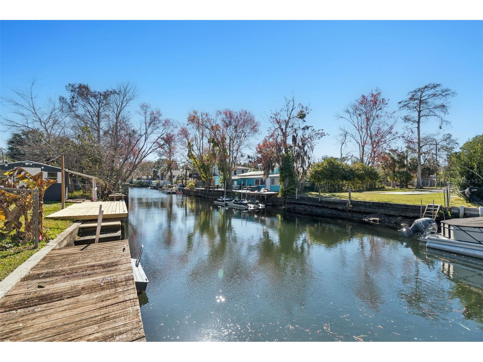 7287 Aberdeen Court Weeki Wachee FL 34607 - WEEKI WACHEE RIVER W7882316 image2