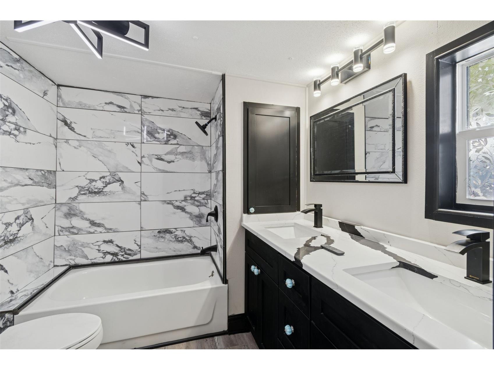 7287 Aberdeen Court Weeki Wachee FL 34607 - WEEKI WACHEE RIVER W7882316 image29