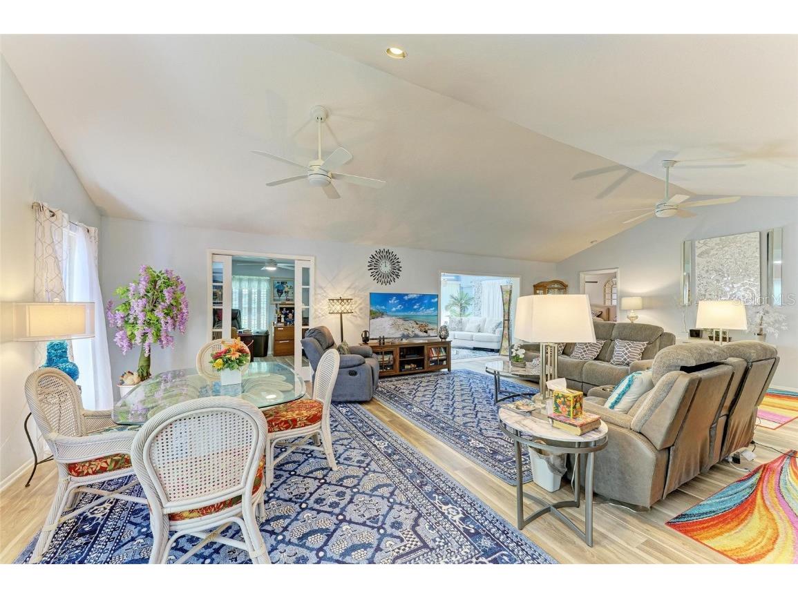 7287 Eleanor Circle Sarasota FL 34243 A4668567 image15