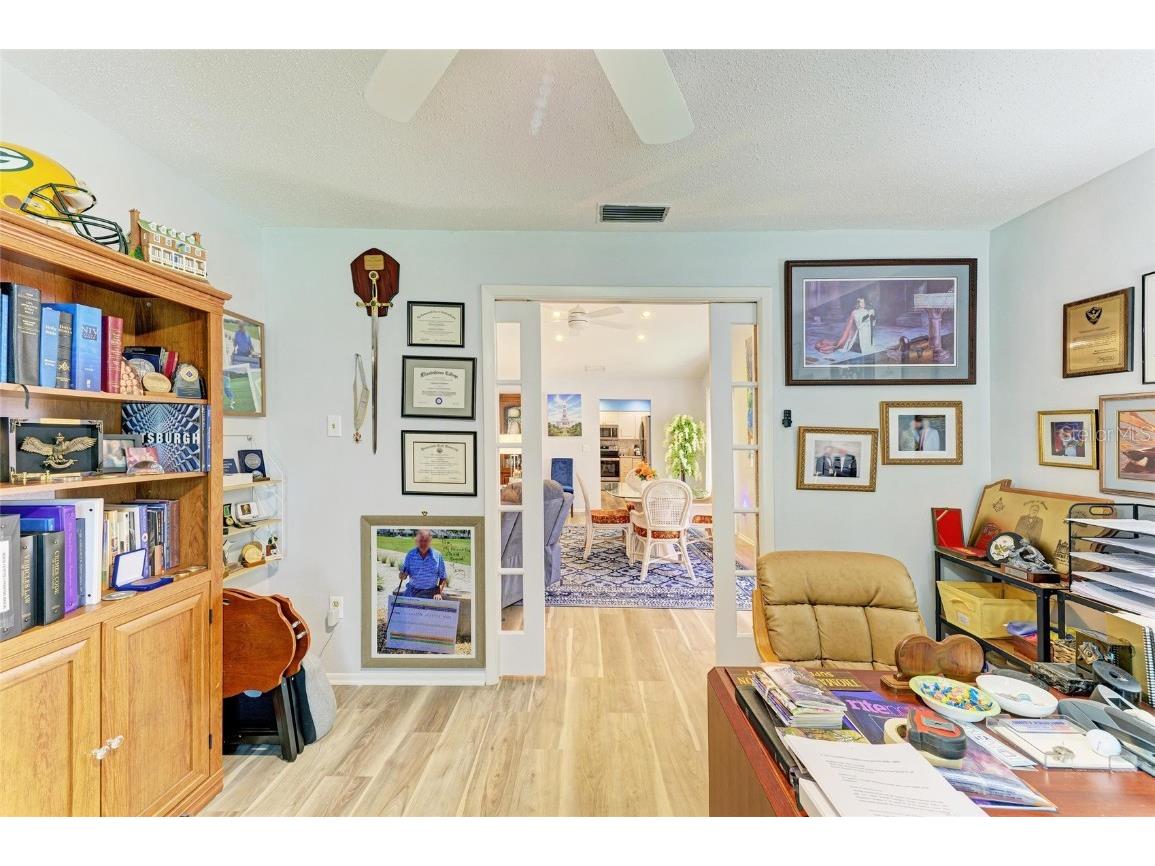 7287 Eleanor Circle Sarasota FL 34243 A4668567 image32