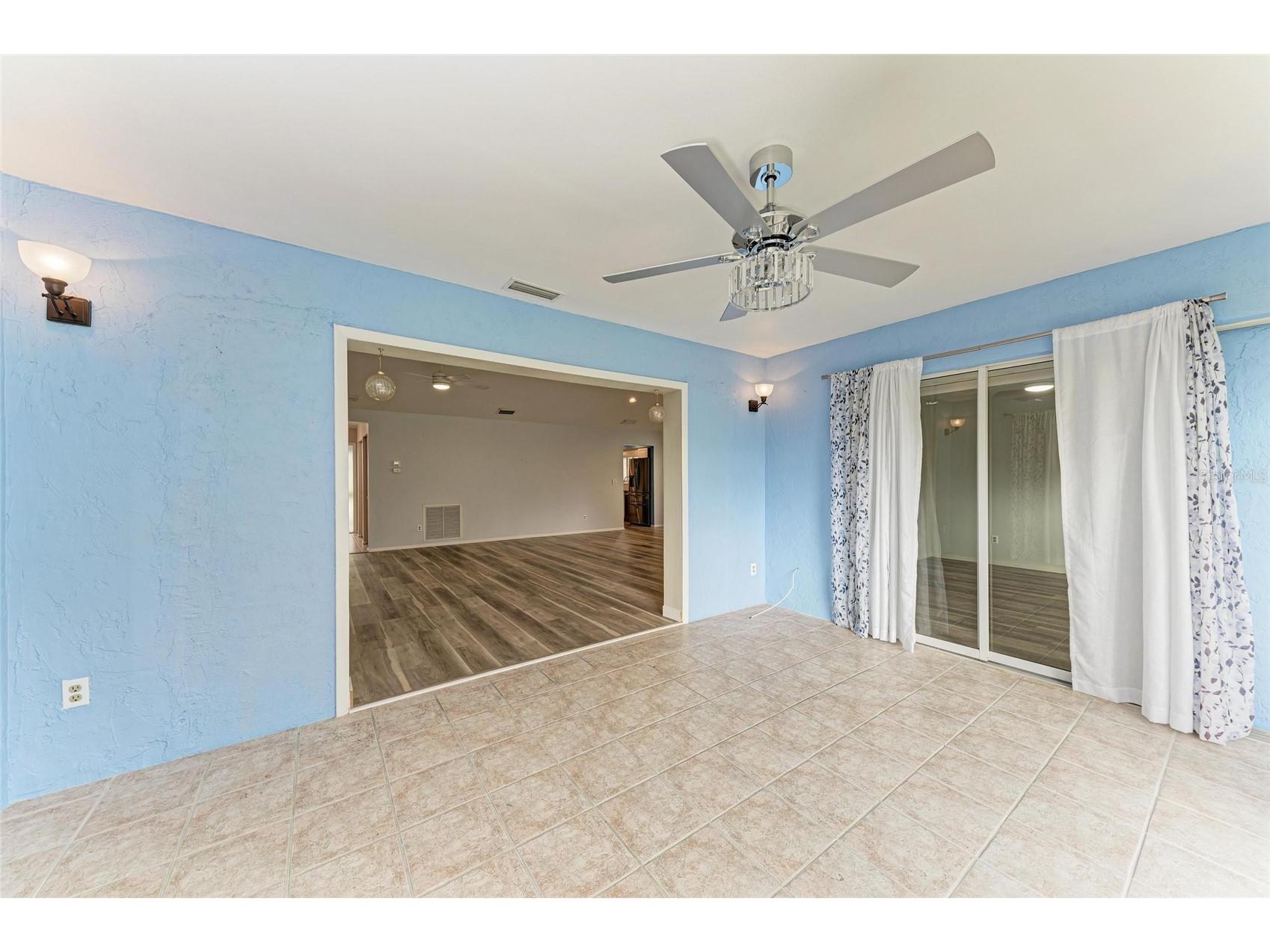 7287 Eleanor Circle Sarasota FL 34243 A4668567 image39