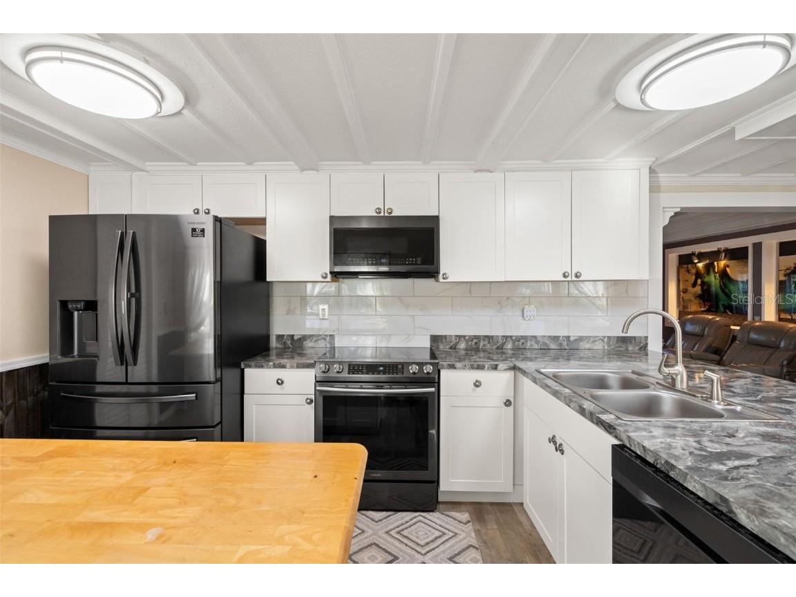 7288 Coventry Court Weeki Wachee FL 34607 W7881176 image36