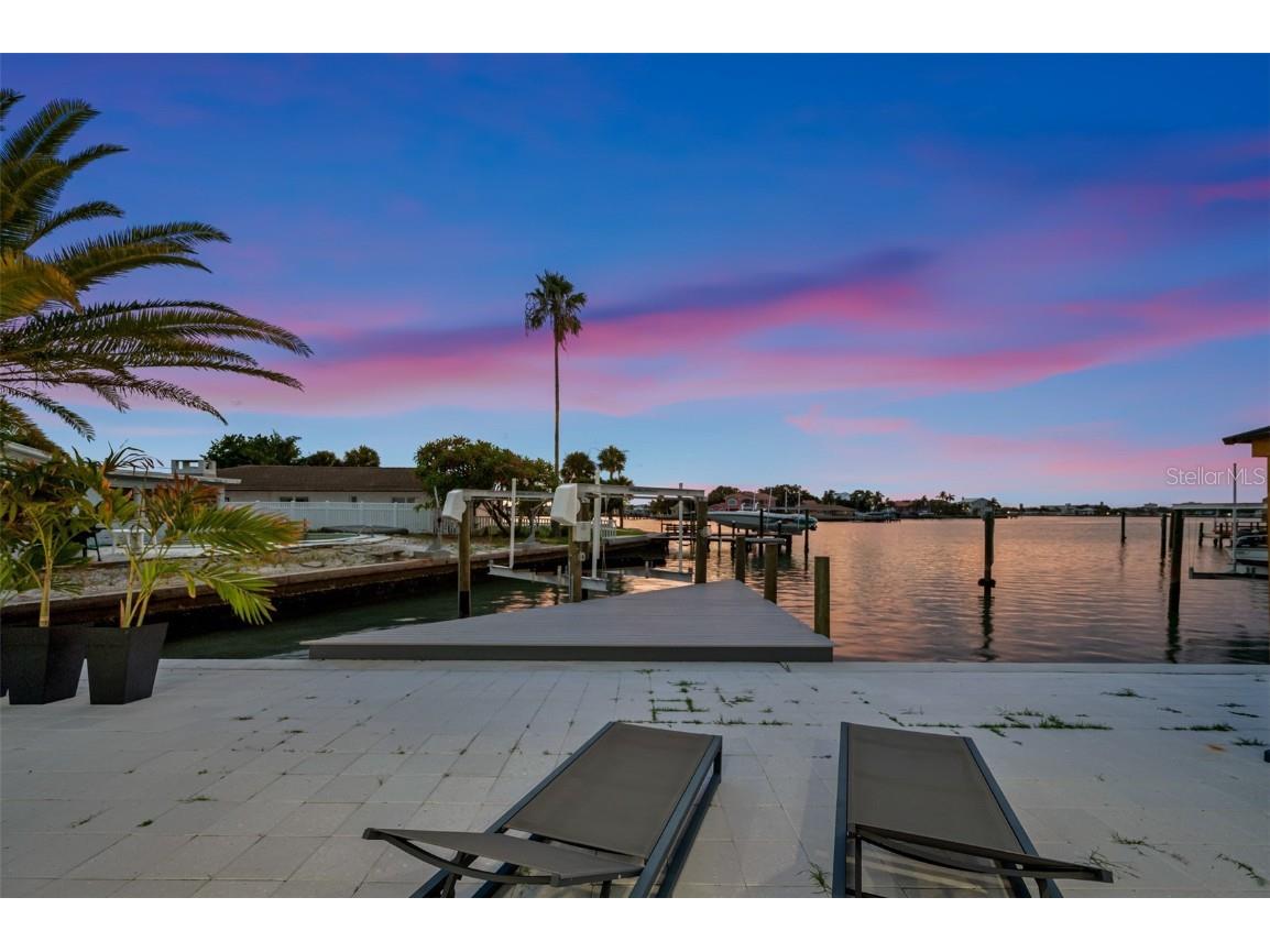 729 59th Avenue Saint Pete Beach FL 33706 - BOCA CIEGA BAY U8221716 image1