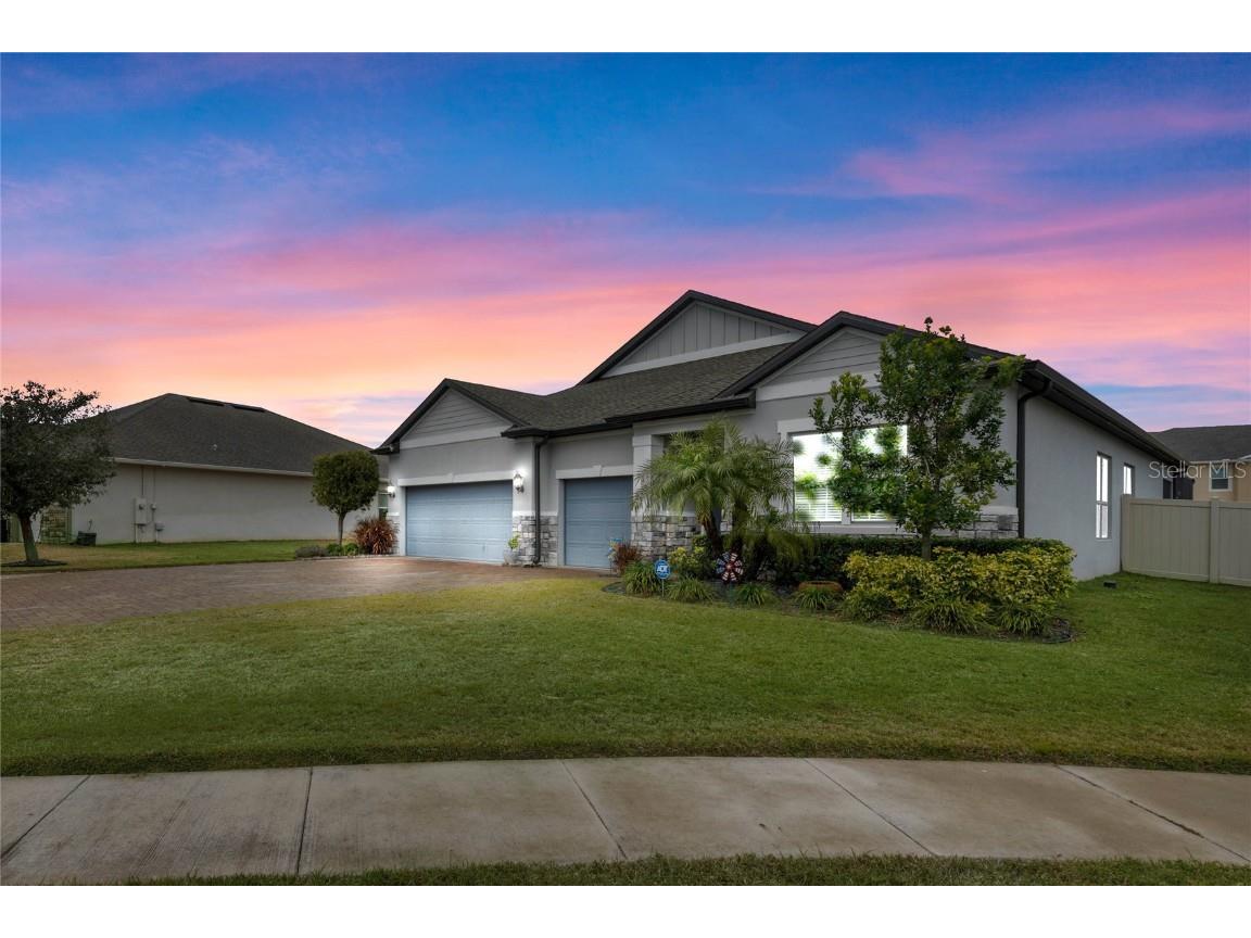 729 Calabria Way Howey In The Hills FL 34737 G5091889 image1