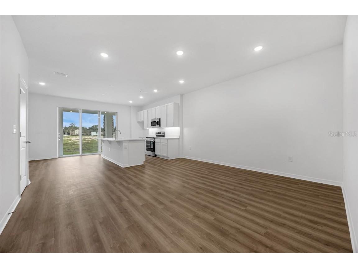 729 Maple Oak Drive Deland FL 32720 W7881619 image5