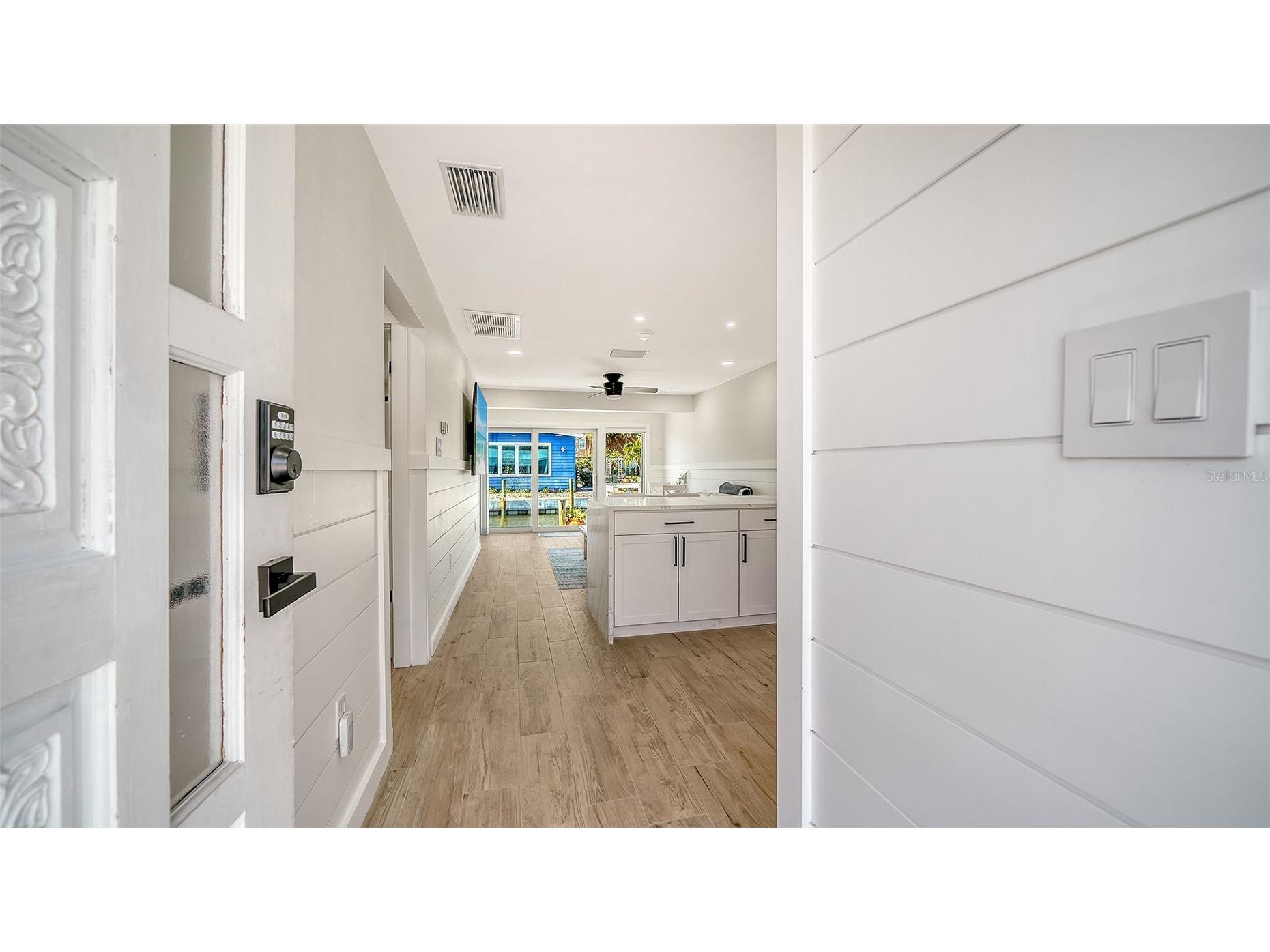 729 Saint Judes Drive S #3 Longboat Key FL 34228 A4685189 image10