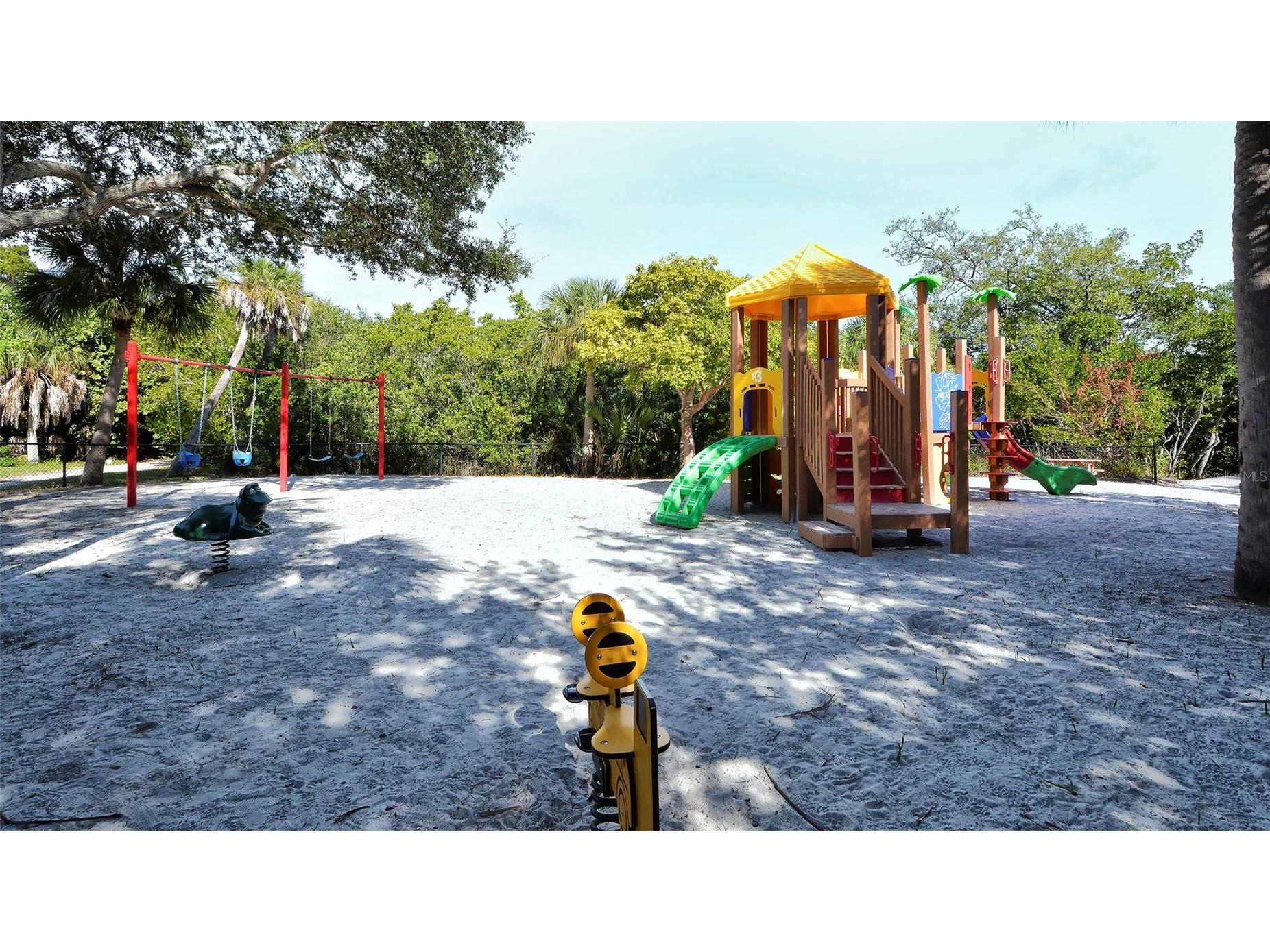 729 Saint Judes Drive S #3 Longboat Key FL 34228 A4685189 image55