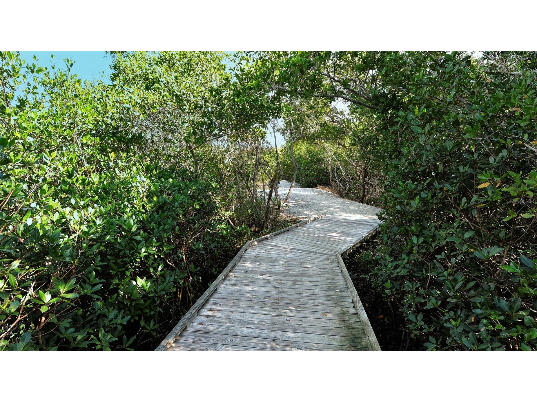 729 Saint Judes Drive S #3 Longboat Key FL 34228 A4685189 image56