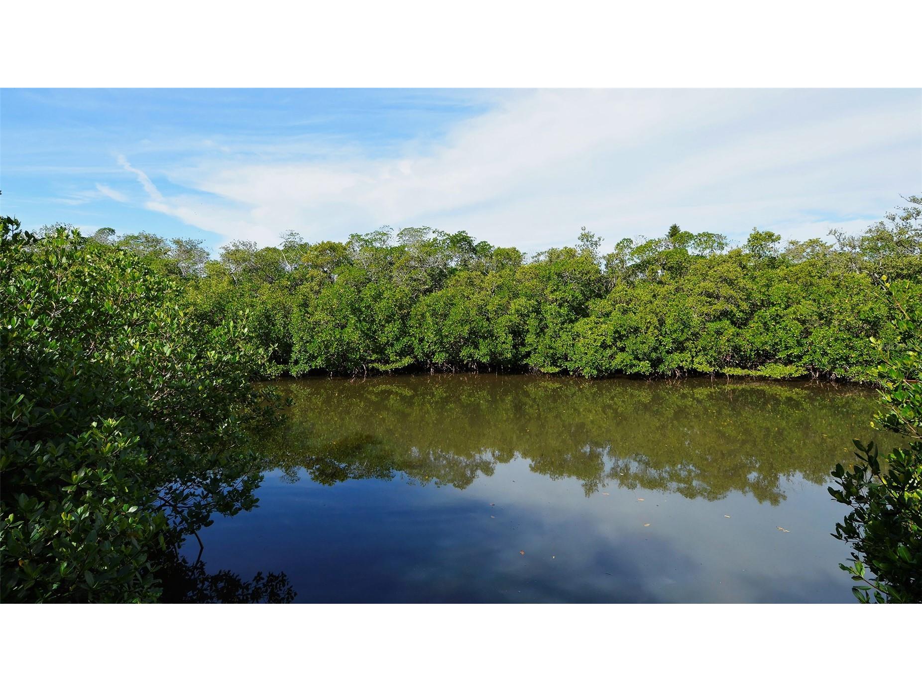 729 Saint Judes Drive S #3 Longboat Key FL 34228 A4685189 image58