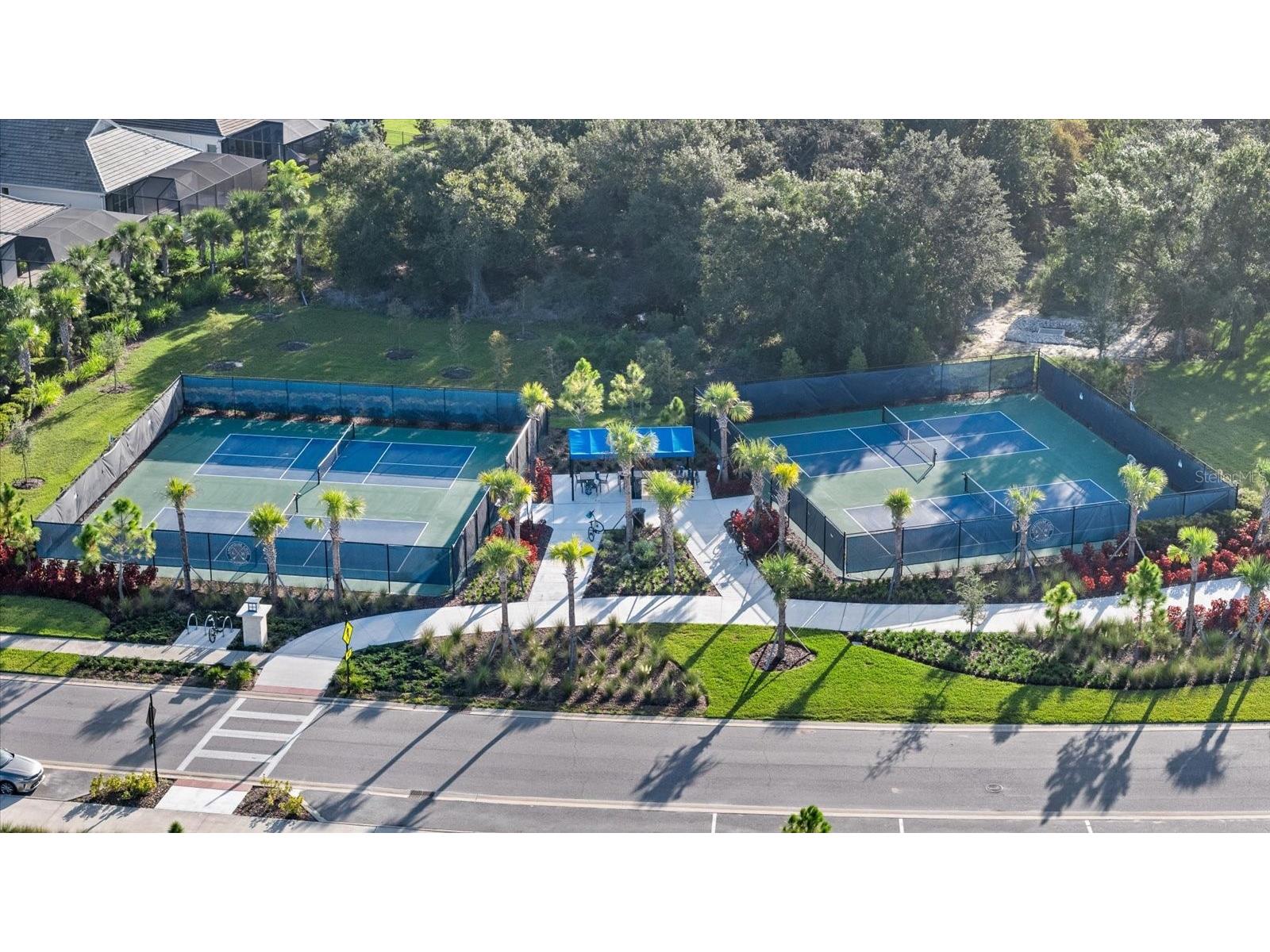 729 Tailwind Place Sarasota FL 34240 A4676418 image40