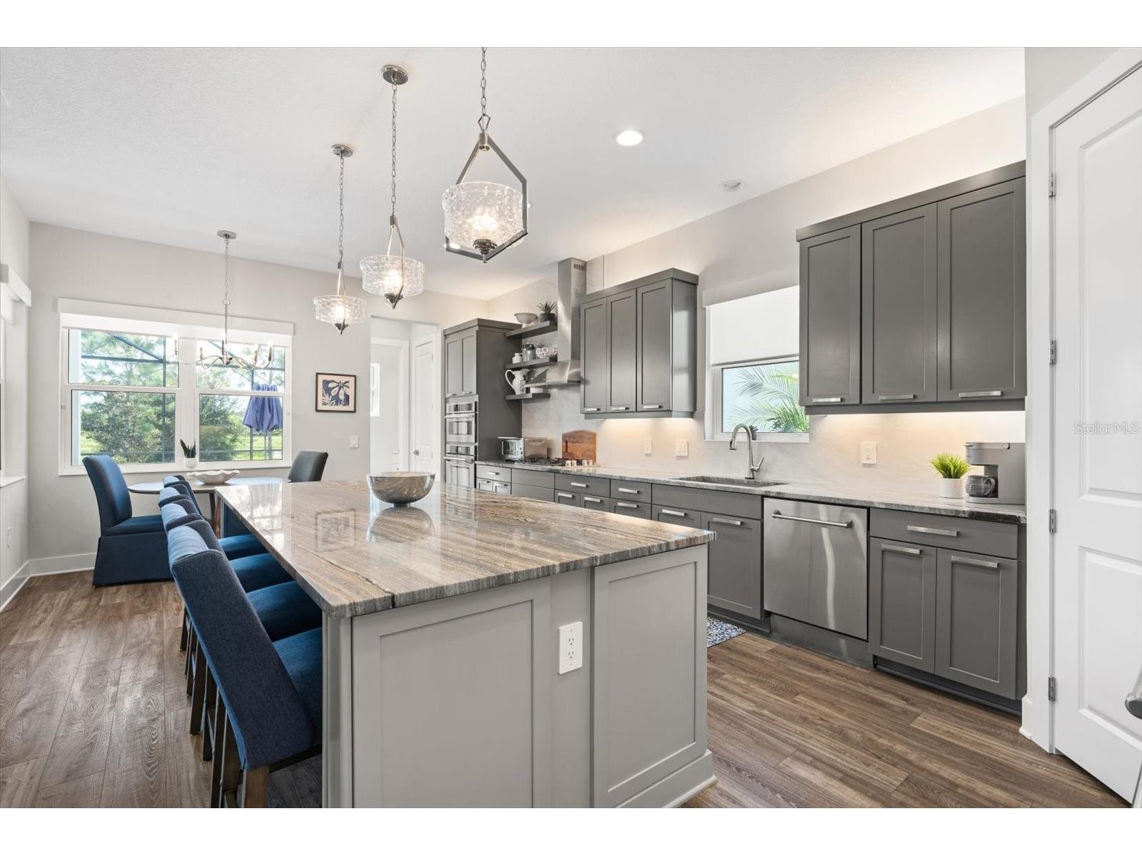 729 Tailwind Place Sarasota FL 34240 A4676418 image7