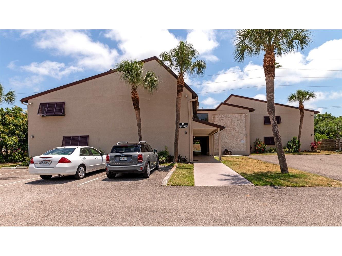 7291 Cloister Drive #222 Sarasota FL 34231 A4610385 image1