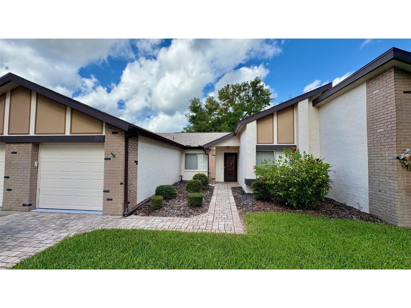 7291 Loch Ness Court Weeki Wachee FL 34613 W7880106 image1