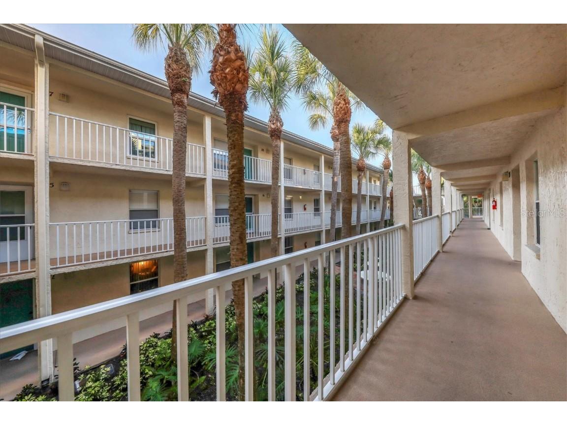 7294 Cloister Drive #17 Sarasota FL 34231 A4557154 image1
