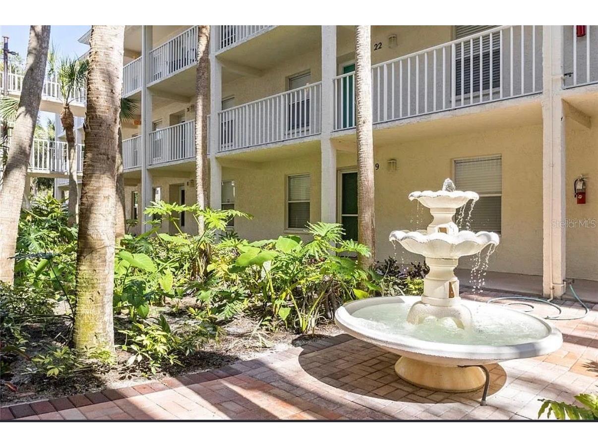 7294 Cloister Drive #23 Sarasota FL 34231 A4690237 image1