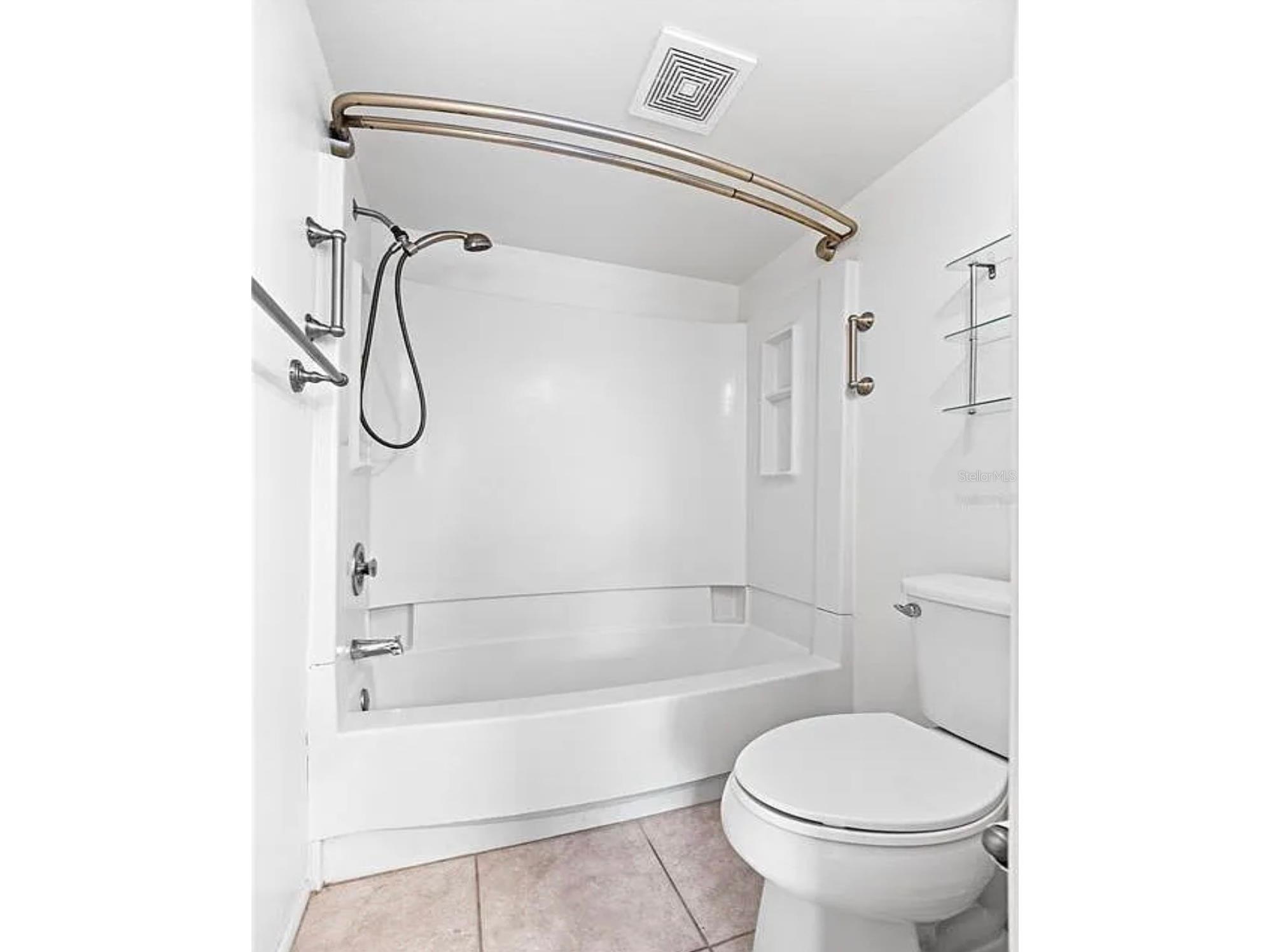 7294 Cloister Drive #23 Sarasota FL 34231 A4690237 image15