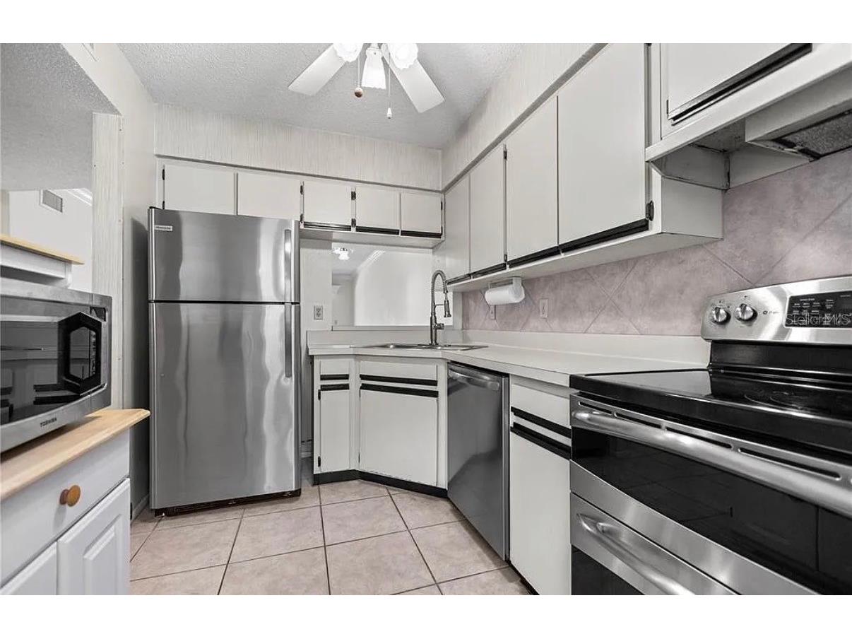 7294 Cloister Drive #23 Sarasota FL 34231 A4690237 image5