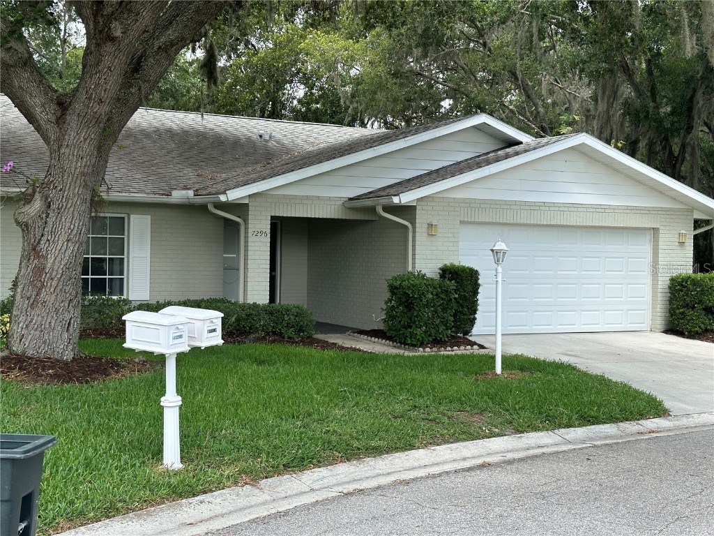 7296 Eleanor Circle Sarasota FL 34243 A4572170 image1