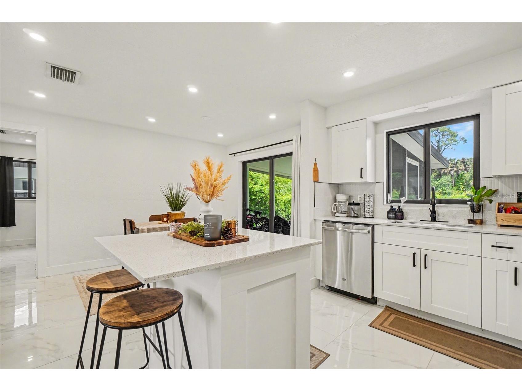 73 Cardinal Drive North Fort Myers FL 33917 V4948332 image11