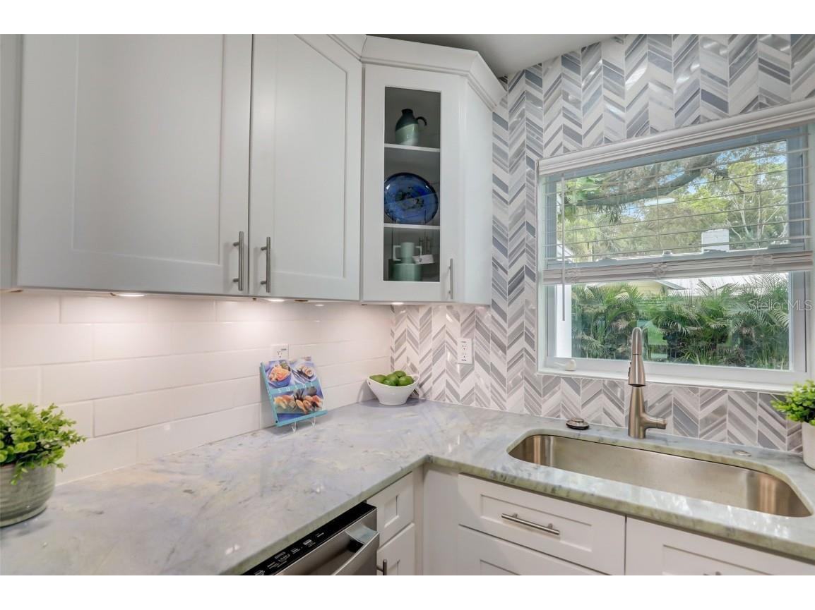 730 40th Street Sarasota FL 34234 A4633482 image24