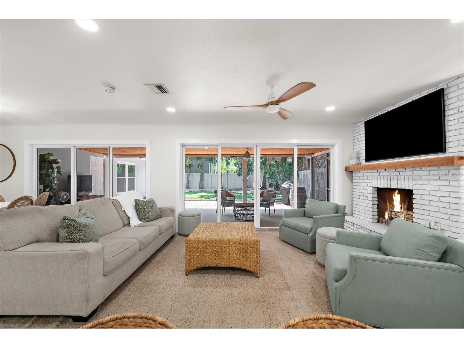 730 Bay Esplanade Clearwater Beach FL 33767 TB8509329 image12