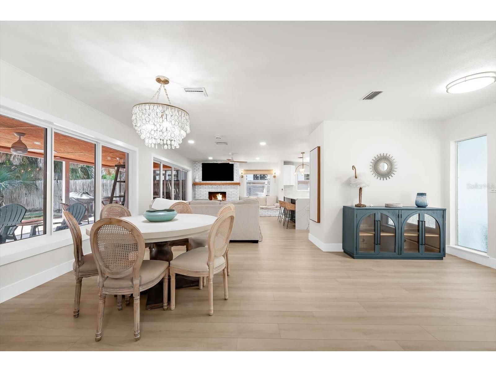 730 Bay Esplanade Clearwater Beach FL 33767 TB8509329 image6