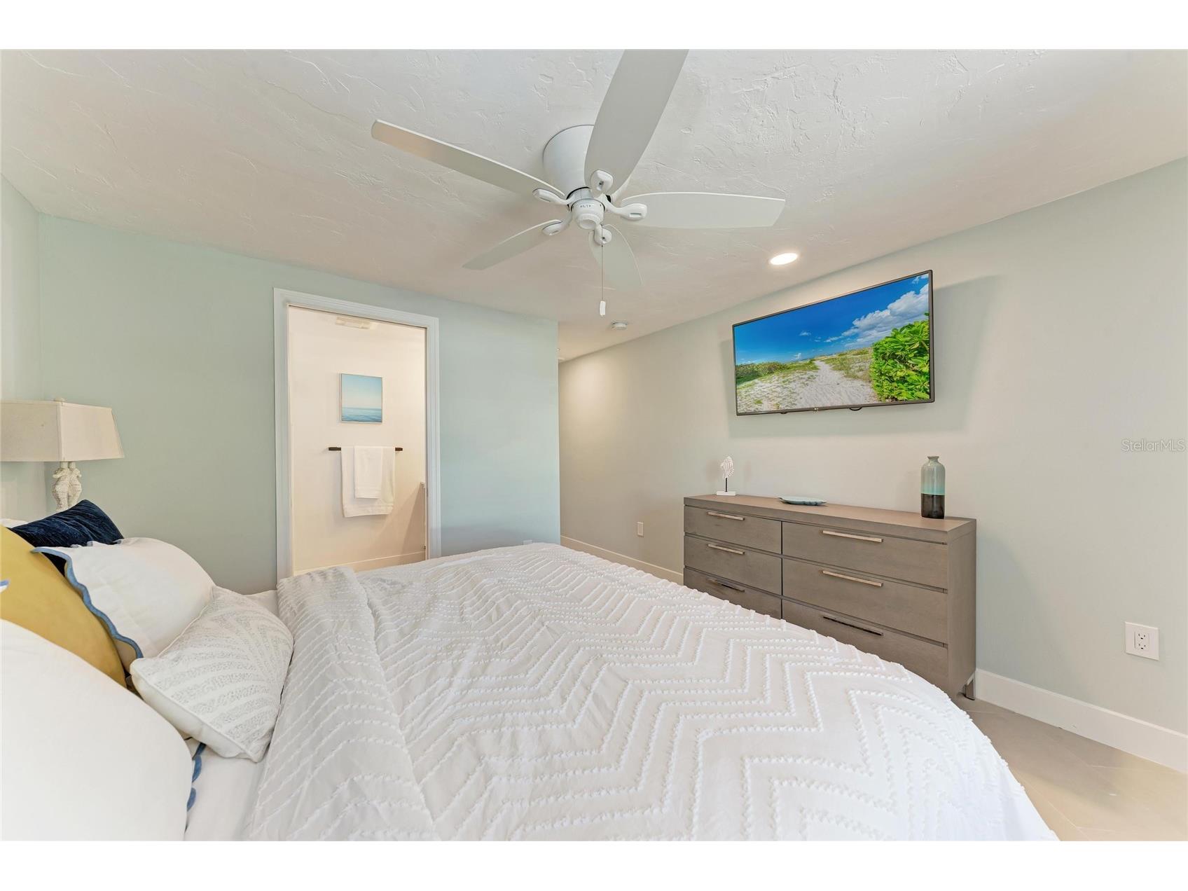 730 Fox Street Longboat Key FL 34228 A4679347 image19