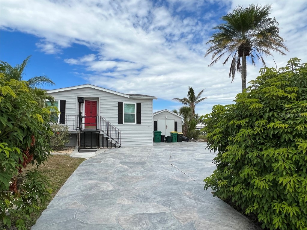 730 Hollyhill Court Punta Gorda FL 33950 C7476511 image1