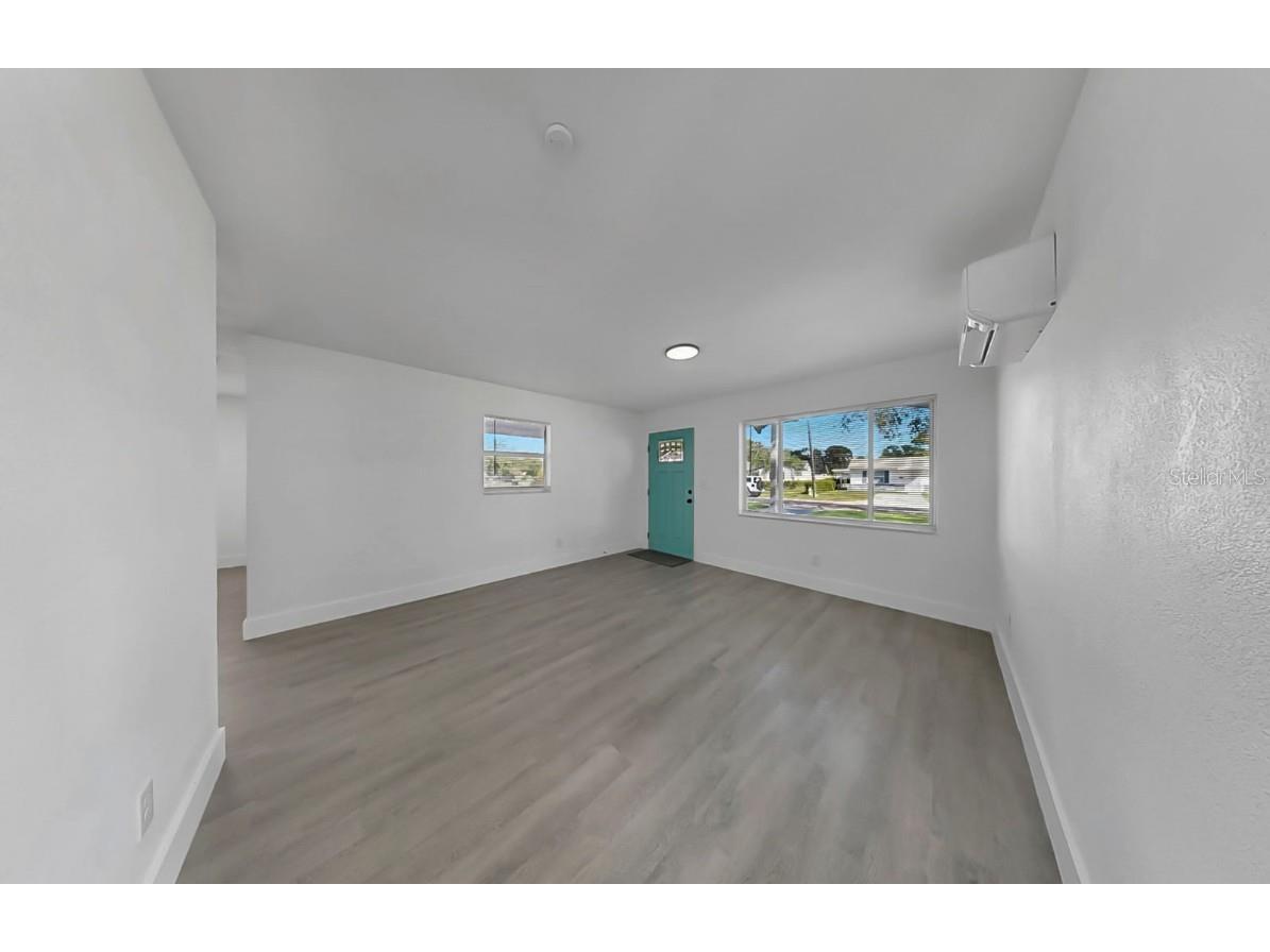 730 Lynndale Street N Saint Petersburg FL 33703 TB8437280 image19