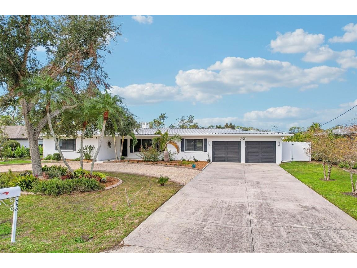 730 Magellan Drive Sarasota FL 34243 A4640369 image1